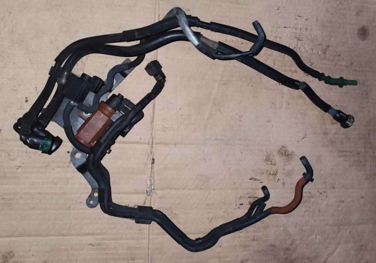 Solenoid Pressure Boost Control Valve 6G9Q-9E882-C   £20 + pipes/tubes £20