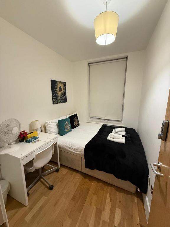 Pre-Booked Accommodation for 2 persons – NW1 Drummond Street Camden – 06.03 – 13.03