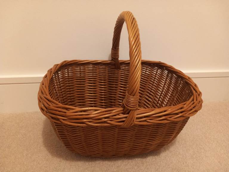 Wicker Basket with Handle – Good Condition