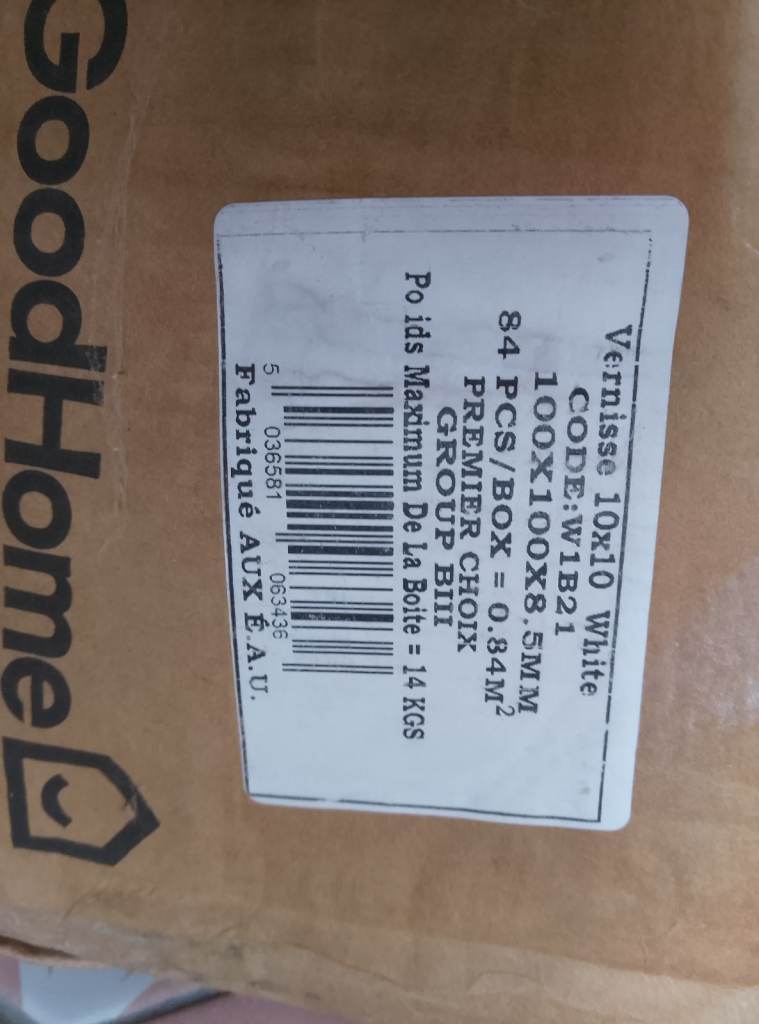 White Vernisse tiles