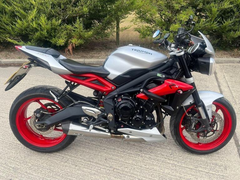 2015 64 TRIUMPH STREET TRIPLE 675 RX 675R NAKED R NEW MOT HPI CLEAR
