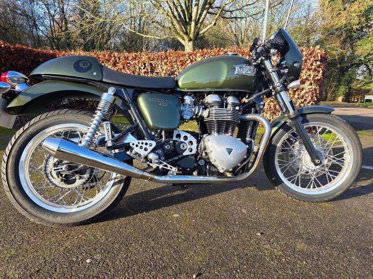 TRIUMPH THRUXTON 900 865 2016 Petrol Manual in Green