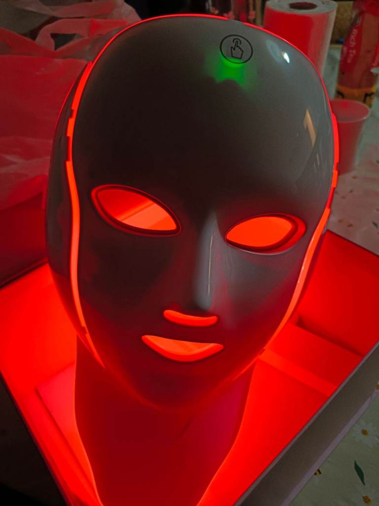 Red Light Therapy Mask | in Cardonald, Glasgow | Gumtree