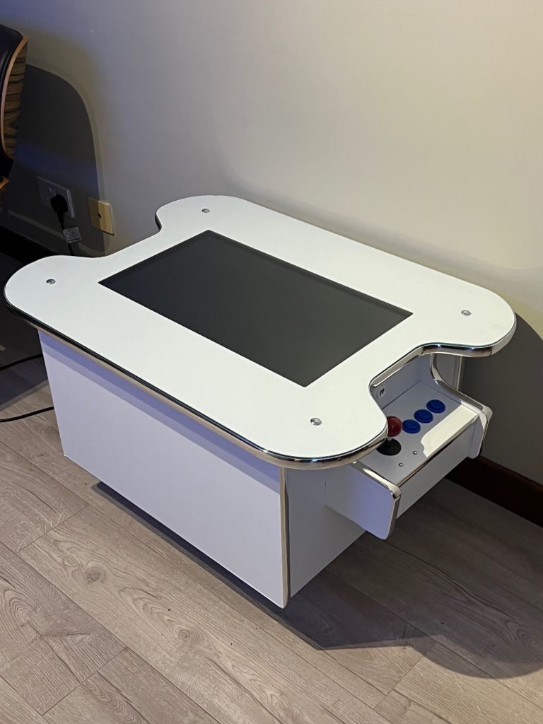 Bitcade Coffee Table retro Gaming machine 