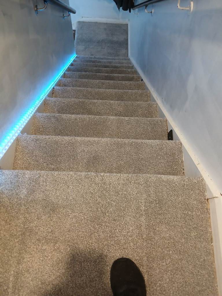 Stair sample and Runners carpet fitting service