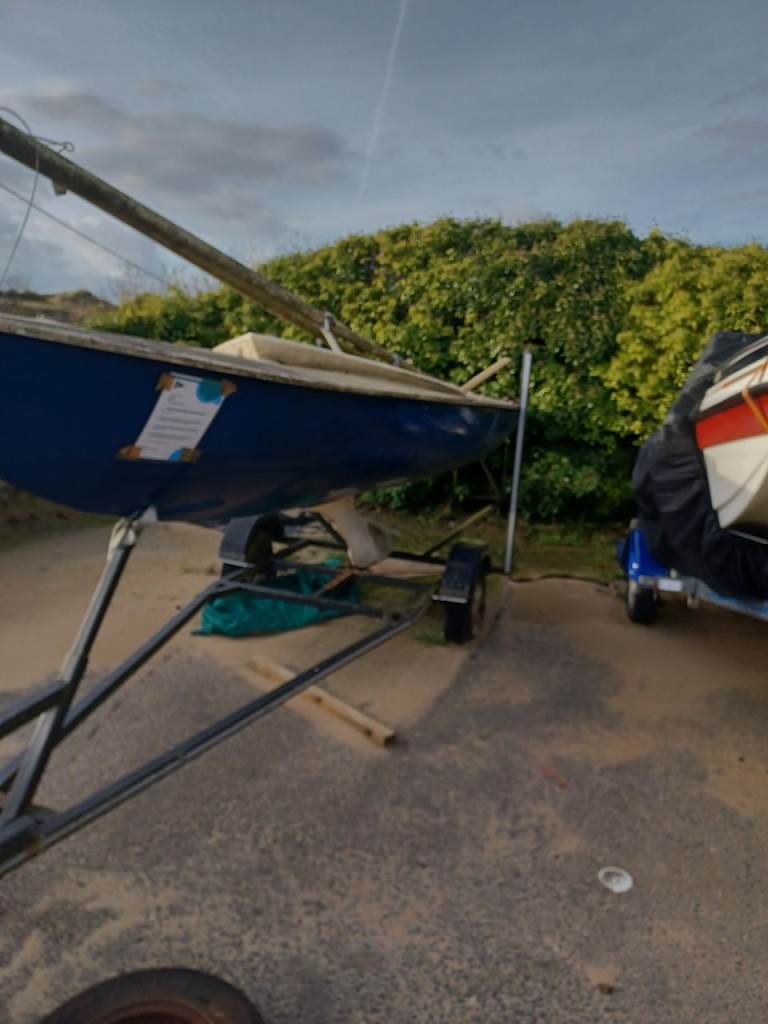 Sailing boat and trailer