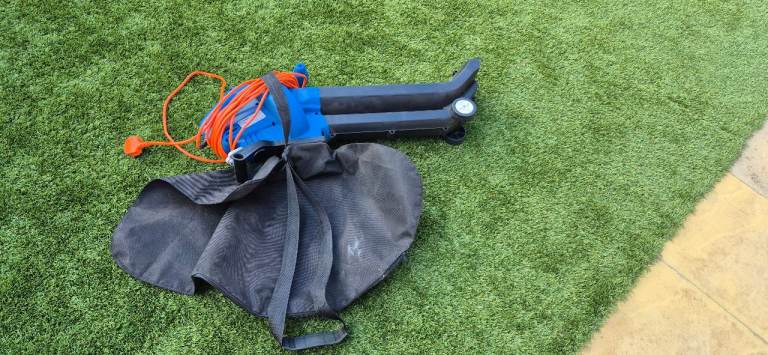 Hyundai HYBV3000E Leaf Blower Vacuum Shredder – Good Condition