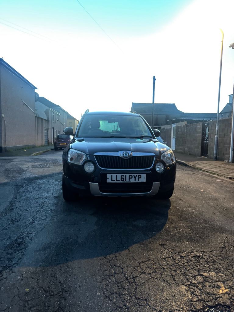 Skoda, YETI, Hatchback, 2011, Manual, 1197 (cc), 5 doors