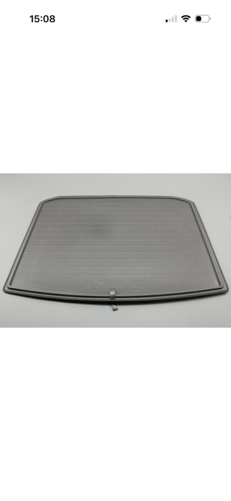 Skoda karoq OEM Boot liner and set of mats. 
