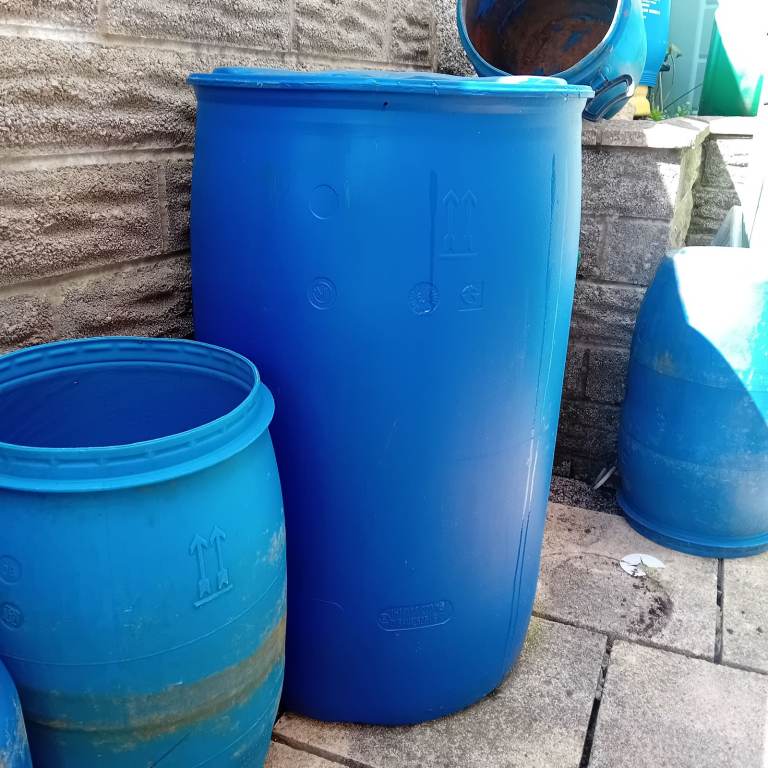 BARREL 40 GALLON AS NEW ONLY USED FOR FRUIT JUICES, JUST ONCE £25