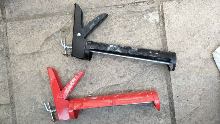 2 Silicon/Chauk Guns