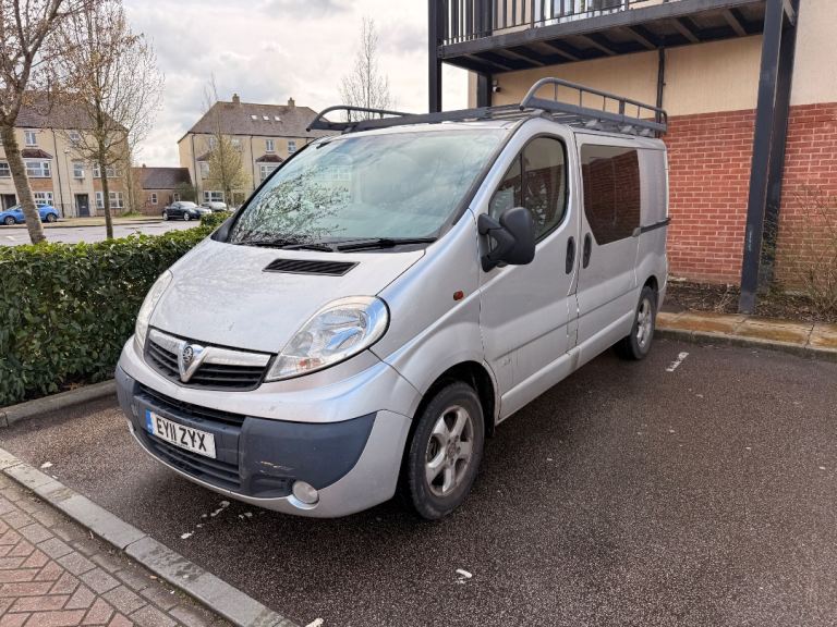VAUXHALL VIVARO 2,0 DIESEL 