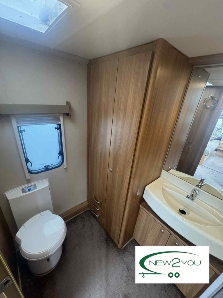 2011 Swift Challenger 480 2 Berth Caravan + Motor Mover - STOCK NO E180