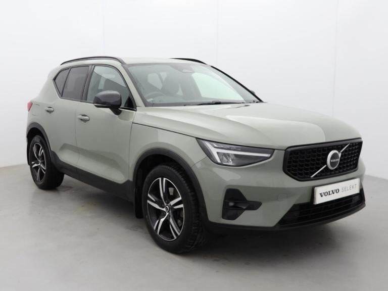 VOLVO XC40 2.0 B3P Plus Dark 5dr Auto