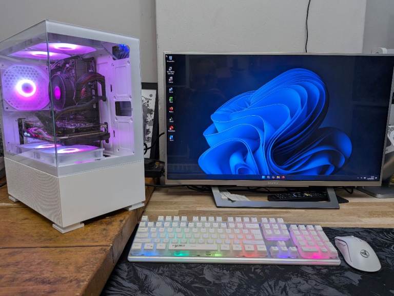 GAMING PC MSI I5 7400 GTX 970 4GB 128GB SSD 500GB HDD 16GB RAM 24" MONITOR GTA COD FORTNITE