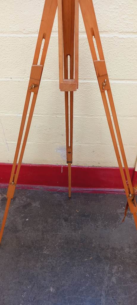 Unused Mabef M29 Field Easel