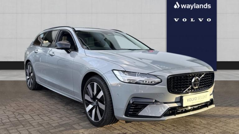 2025 Volvo V90 Plus, T6 AWD Plug-in hybrid, Electric/Petrol, Dark Estate Petrol Parallel PHEV Aut...