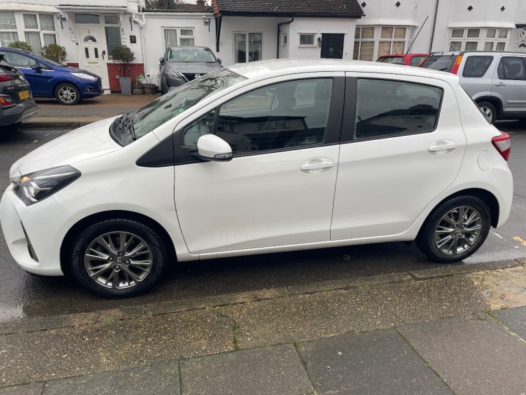 Toyota, YARIS, Hatchback, 2017, Manual, 1496 (cc), 5 doors