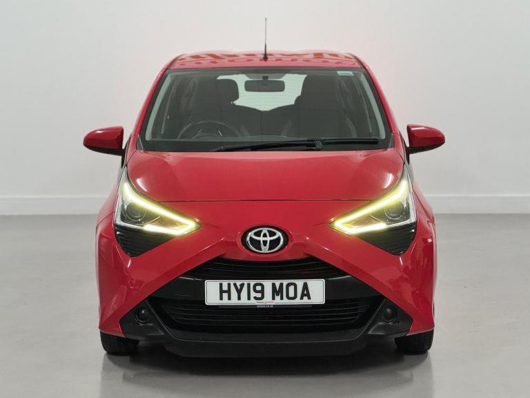 2019 Toyota AYGO 1.0 VVT-i x-play Euro 6 5dr HATCHBACK Petrol Manual