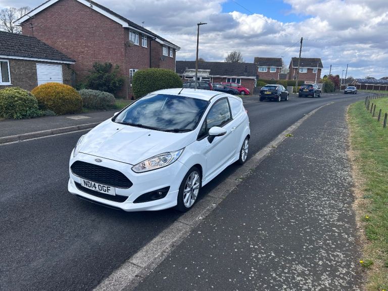 Ford, FIESTA, Car Derived Van, 2014, Manual, 1496 (cc)