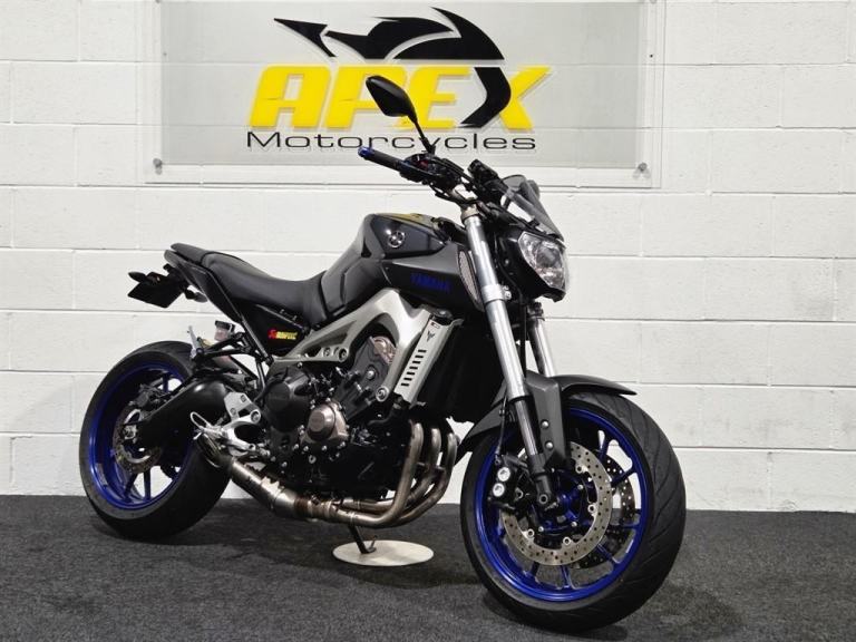 Yamaha MT-09 1 OWNER! FULL AKRAPOVIC EXHAUST! PRISTINE CONDITION