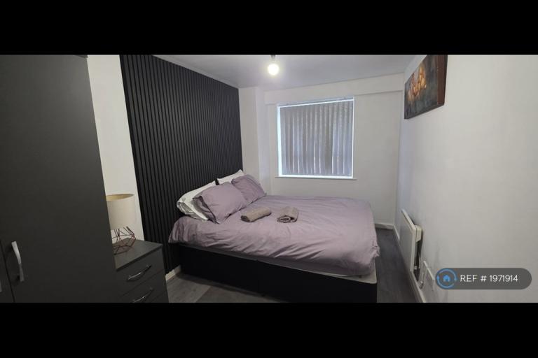 2 bedroom flat in City View, Salford, M7 (2 bed) (#1971914)