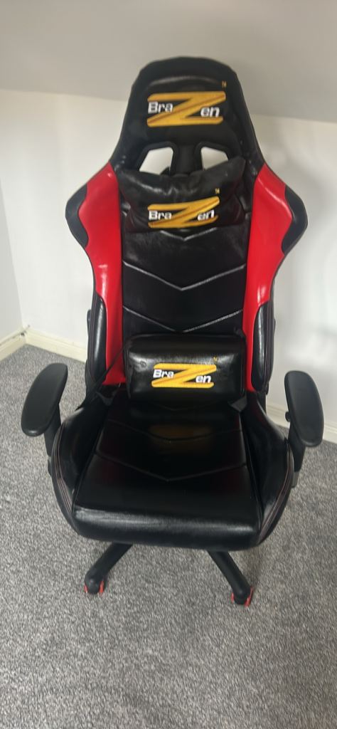 Gaming chair 