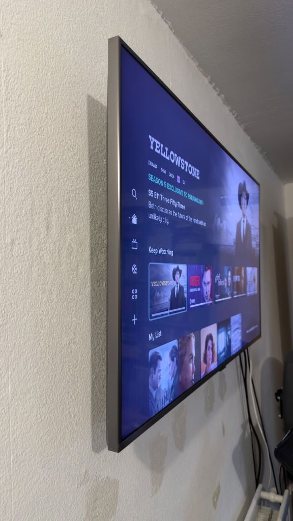 43” Samsung Smart TV (excellent condition) 