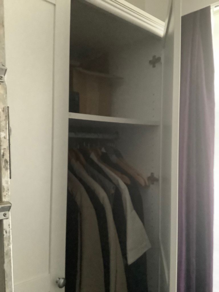LARGE WARDROBE 2MTRs High, Very Good Condition, WHITE, FLAT PACKS TO TRANSPORT….BARGAIN AT 