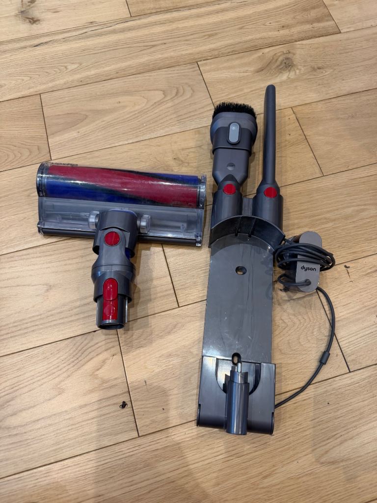 Dyson parts and wall charger 