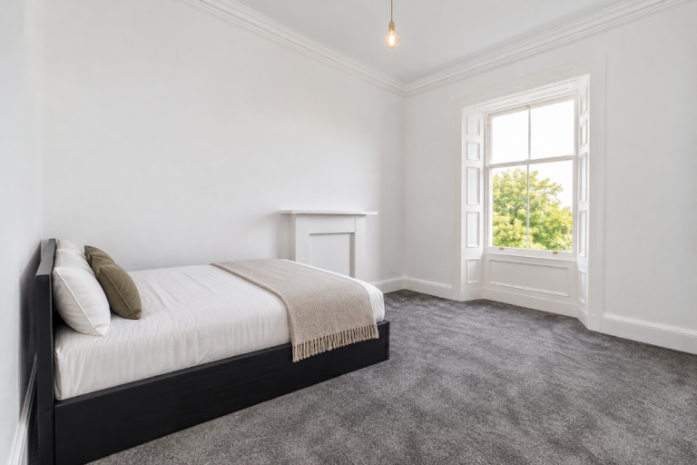 DOUBLE ROOM for FLAT SHARE in extremely large, 5 bedroom flat in Bruntsfield – available soon