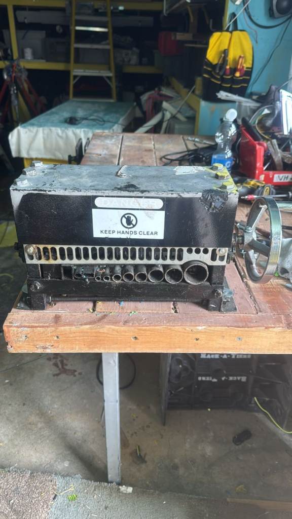 Industrial Wire Stripping Machine – Manual Crank, Heavy Duty