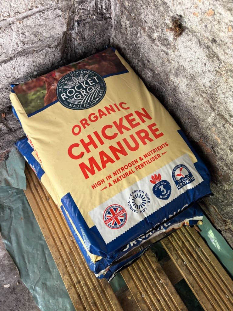 Organic Chicken Manure – New, Unopened Bags
