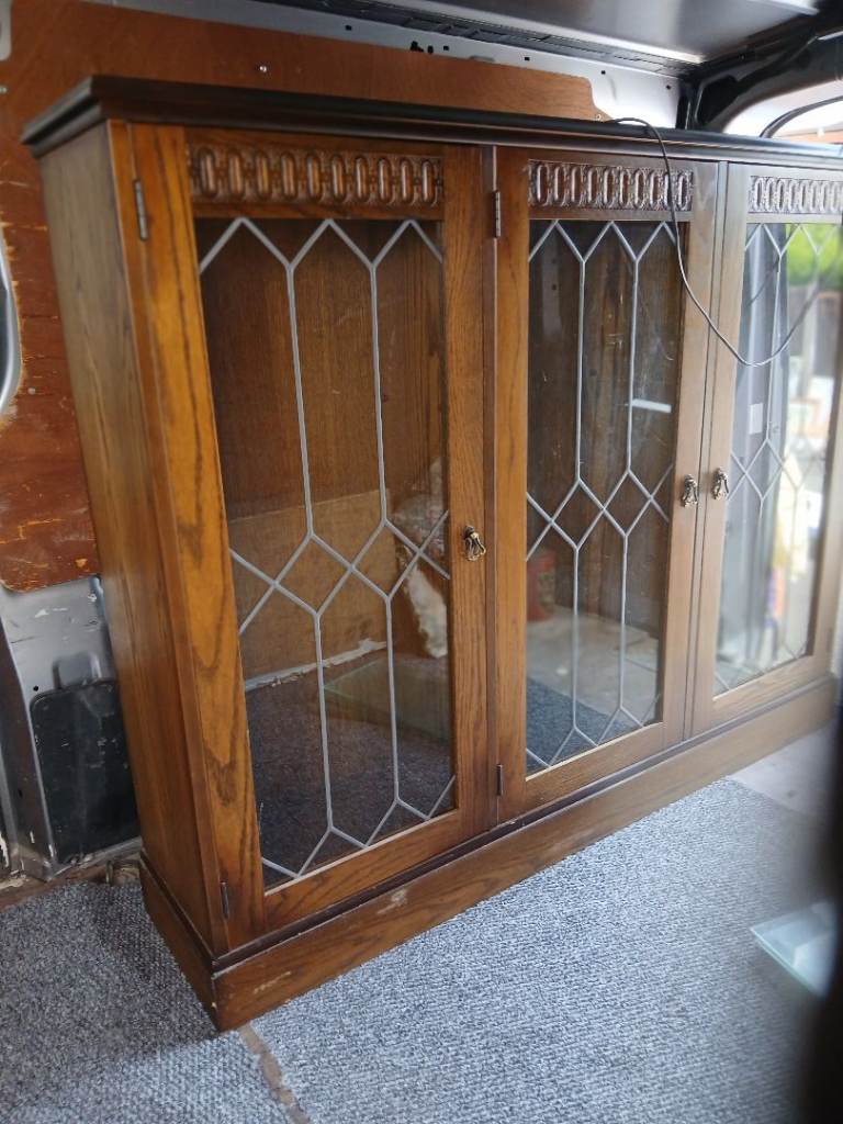 Glass cabinet