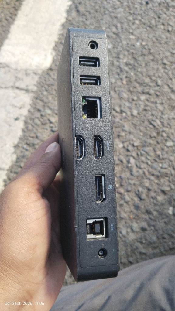 Dell D6000 docking station