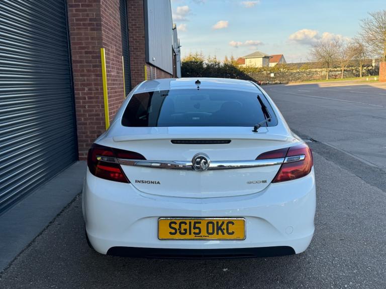 2015 Vauxhall Insignia 2.0 CDTi [140] ecoFLEX SRi 5dr [Start Stop] HATCHBACK Diesel Manual