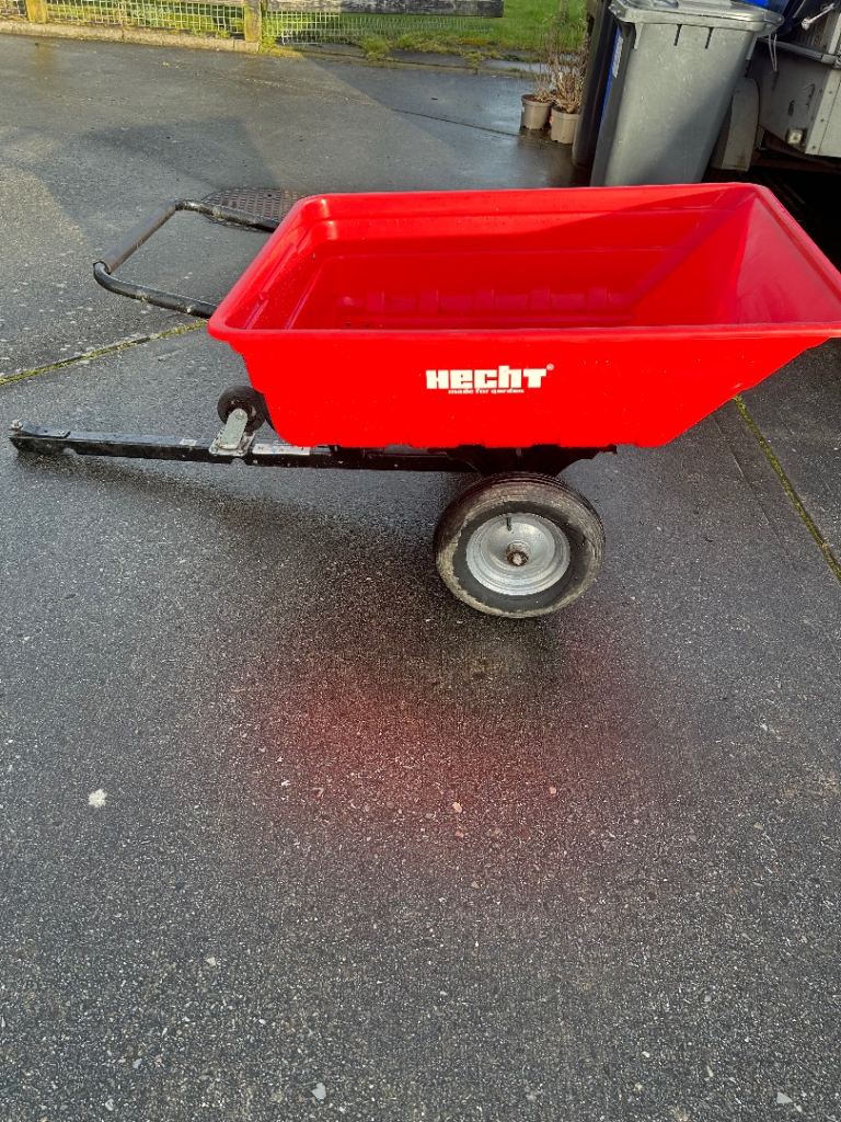 Wheelbarrow / trailer 
