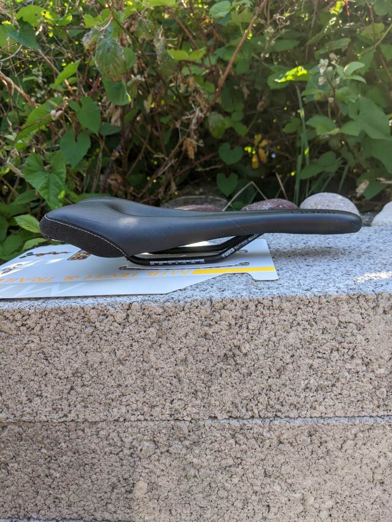 SQ Lab 611 Ergowave bike cycle saddle seat