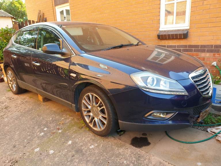 Chrysler, DELTA, Hatchback, 2012, petrol, 1.4 multijet Manual, 1368 (cc), 5 doors