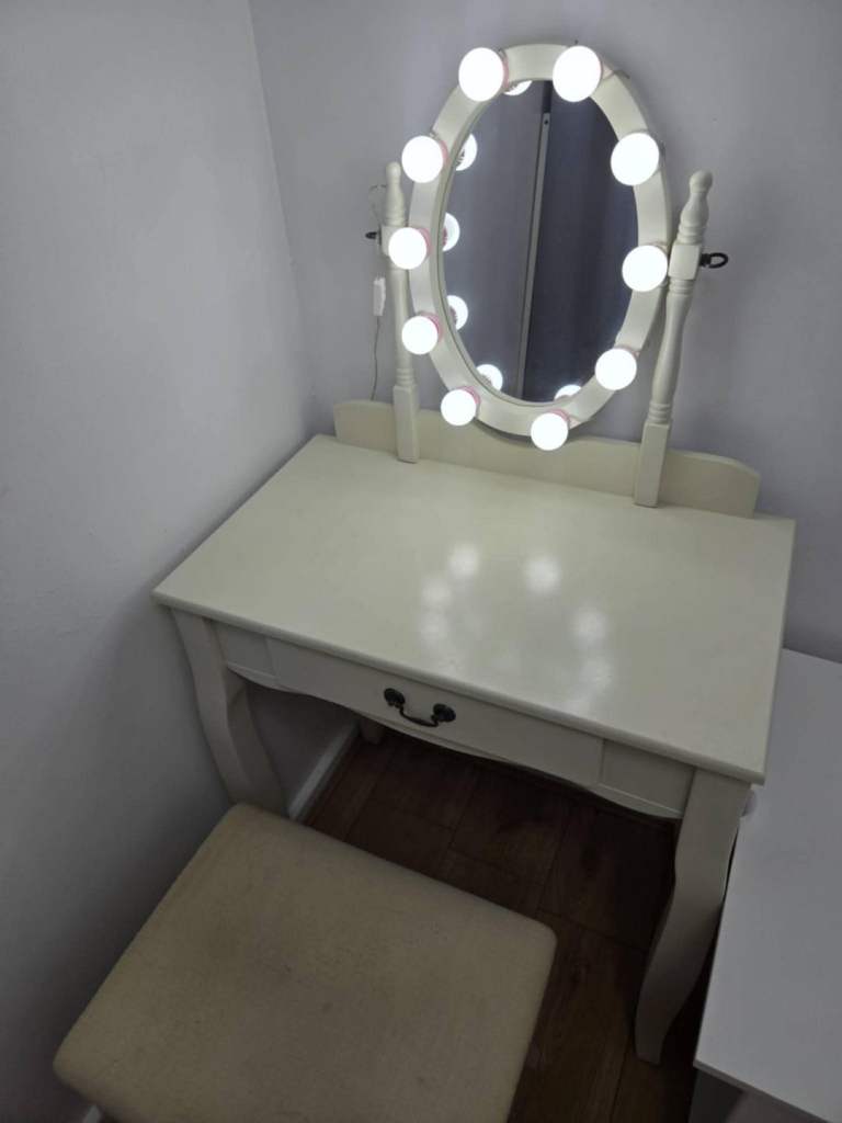 Dressing table with mirror and chair 