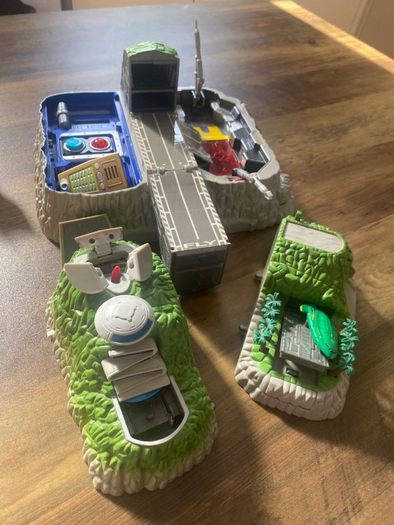 Thunderbirds toys Tracey island