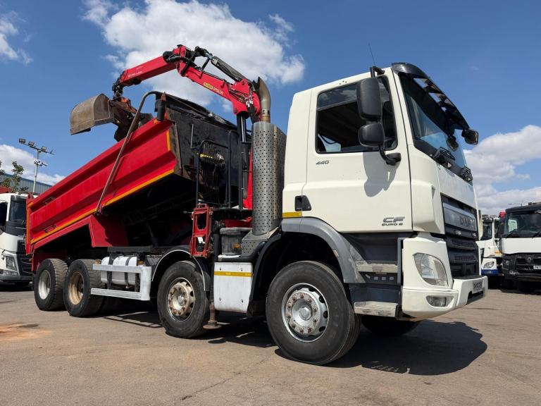 DAF CF 440 2015 (15) EURO 6, DAY CAB, 8X4 TIPPER GRAB, PALFINGER EPSILON M125