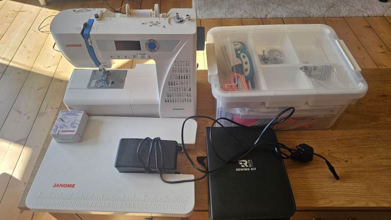 Janome 5060 QDC Sewing Machine Bundle