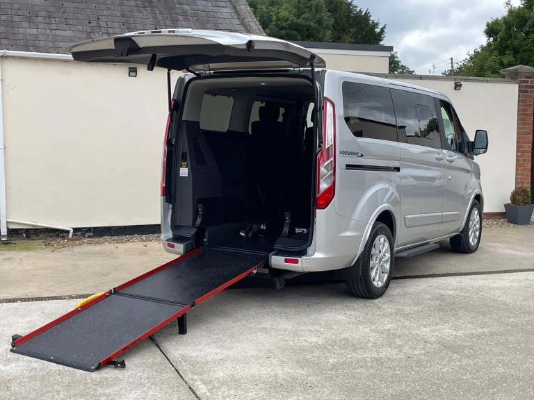 FORD TOURNEO CUSTOM Wheelchair Accessible Disabled Access Vehicle WAV MPV Silver