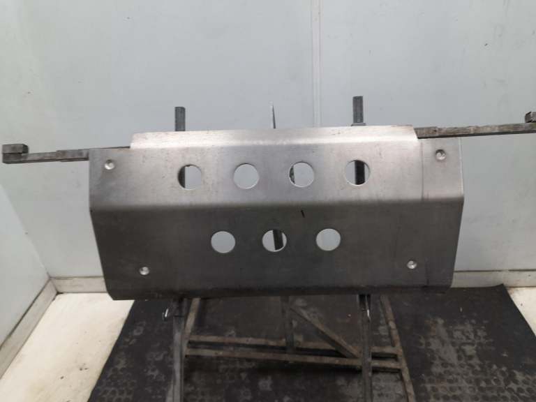 2014 Landrover Defender Undertray/Light Surr