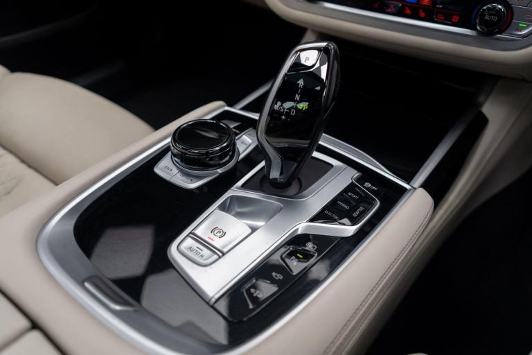  BMW 7 Series 3.0 745Le 12kWh M Sport Auto xDrive Euro 6 (s/s) 4dr Petrol/Electric Hybrid Automatic