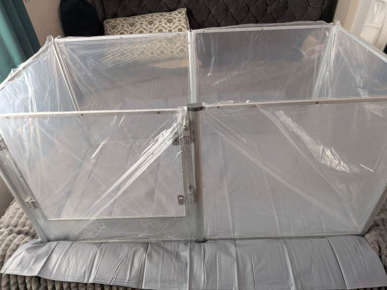 Bingo paws acrylic puppy/dog animal pen with door and waterproof oversized mat new