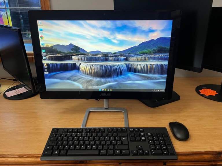 Asus all-in-one pc i5 8gb 240gb ssd windows 11 pro