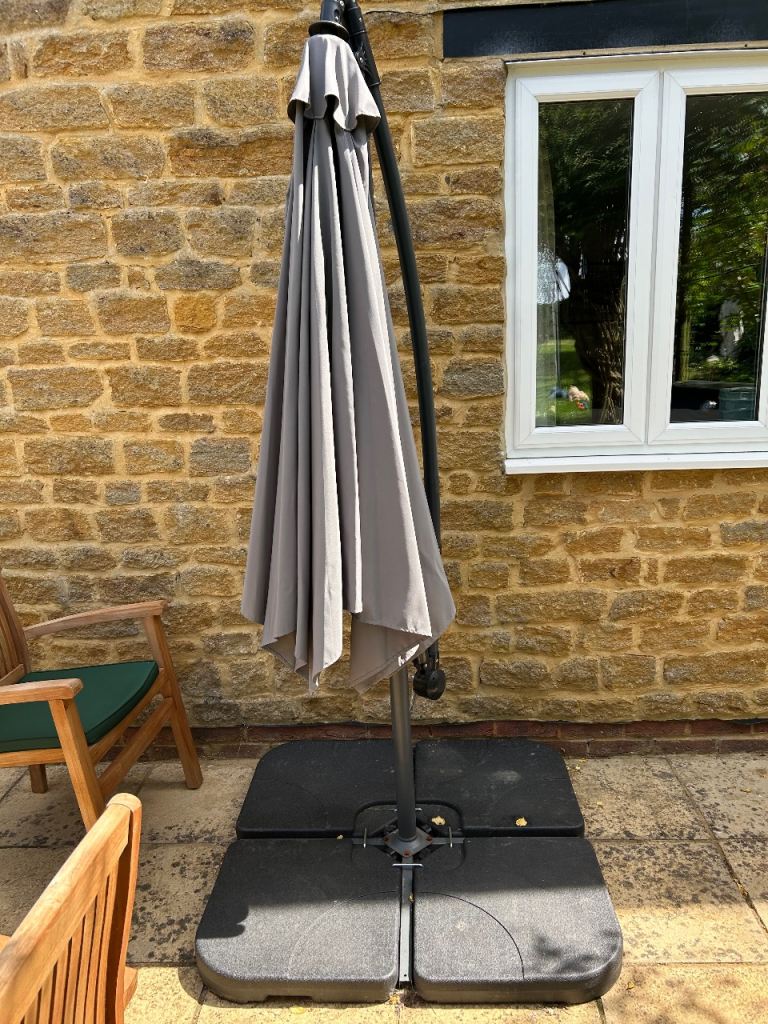 Cantilever Parasol