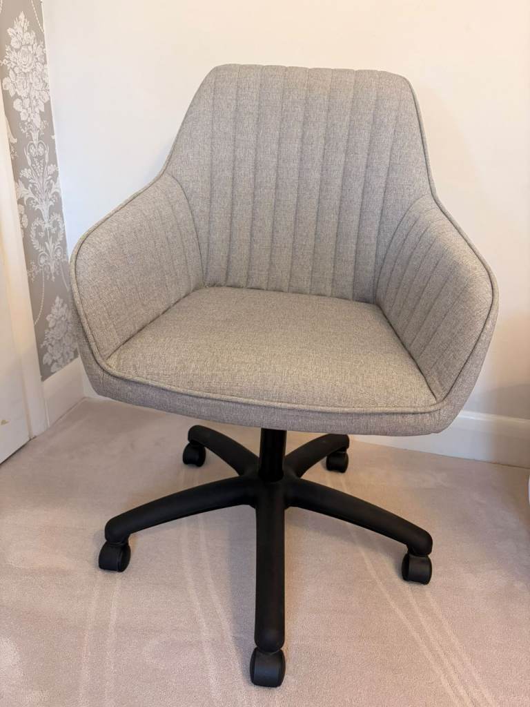 Toronto Grey Fabric Swivel Office Chair 
